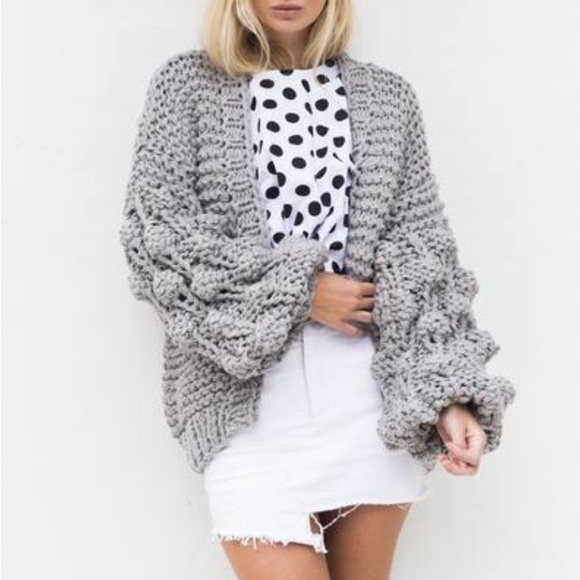 🆕Grey Oversized PomPom Bubble Sleeve Open Front Cardigan Jacket Size: S/M & M/L - Picture 5 of 9